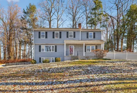 151 Pumpkin Hill Rd, New Milford, CT 06776