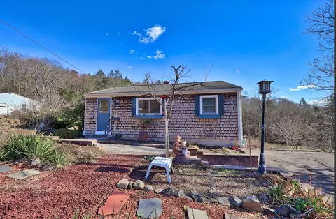 1101 Hickory Hill Rd, Thomaston, CT 06787