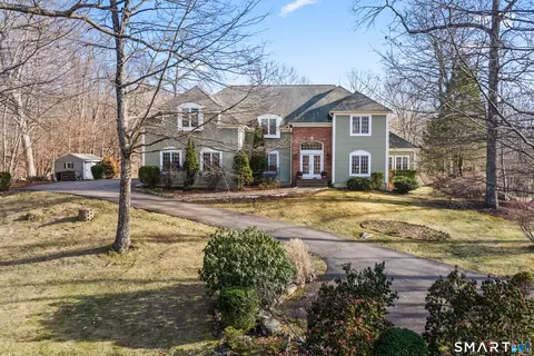8 Cornerstone Ct, Ridgefield, CT 06877