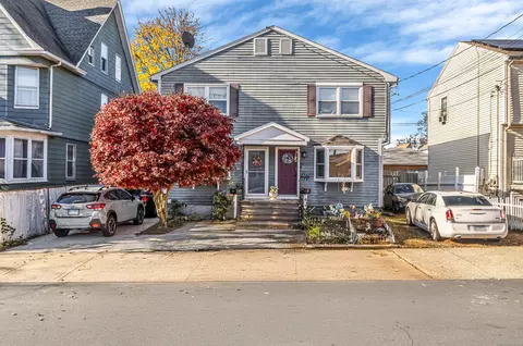 35 Kent Ave, Bridgeport, CT 06610