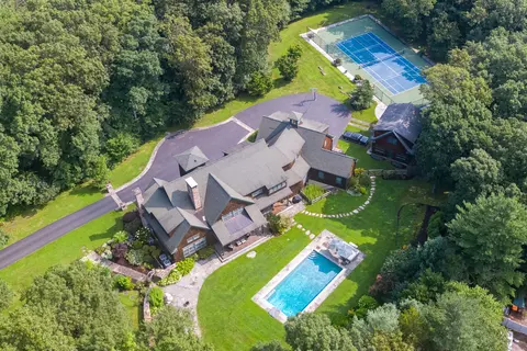 75 Half Mile Rd, Guilford, CT 06437