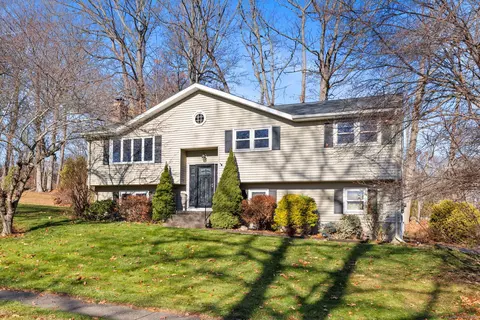 77 Vermont Dr, Bristol, CT 06010