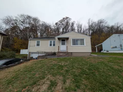 366 Burr St, New Haven, CT 06512