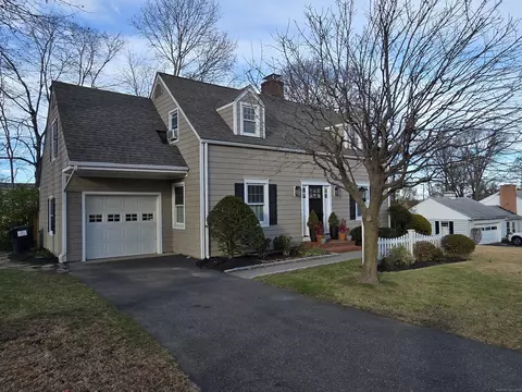 15 Ezra Rd, Danbury, CT 06811
