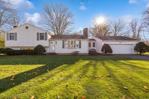 196 Fitch St, North Haven, CT 06473