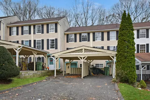 14 Rising Trail Dr #14, Middletown, CT 06457