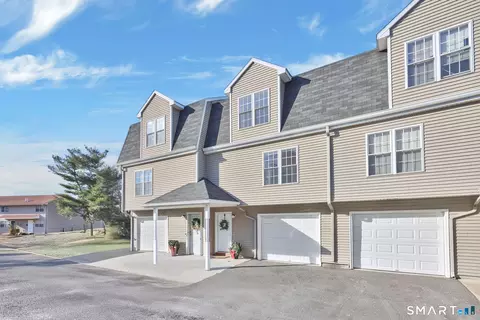 174 Stonefield Dr #36, Waterbury, CT 06705