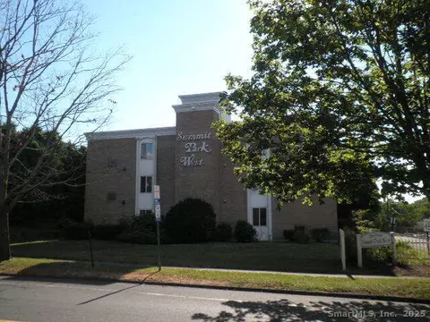 73 Park Ave #504, Danbury, CT 06810