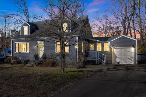 21 Katherine St, North Branford, CT 06471