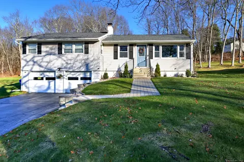 11 Birchwood Rd, North Branford, CT 06472