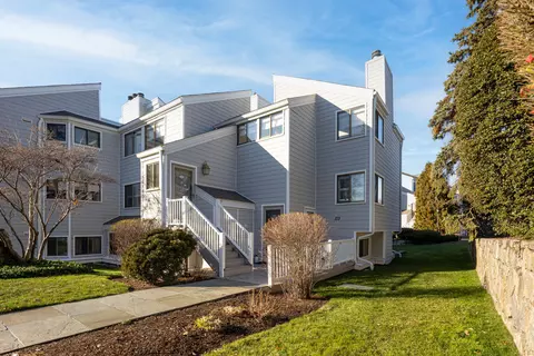 133 Rowayton Woods Dr #133, Norwalk, CT 06854