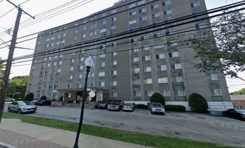 120 Huntington Tpke #202, Bridgeport, CT 06610
