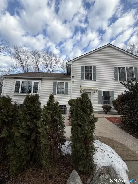 1 Long Society Rd, Norwich, CT 06365