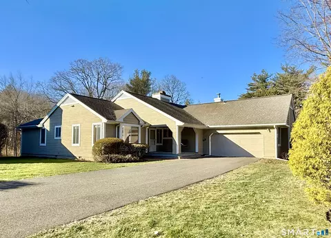 1 Alfred Ln, Stamford, CT 06902
