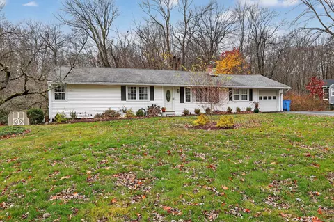 36 Norman Rd, Hamden, CT 06514