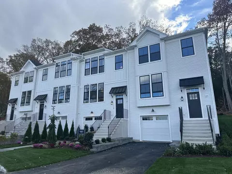 23 Bramble Way #HOME 67, Brookfield, CT 06804