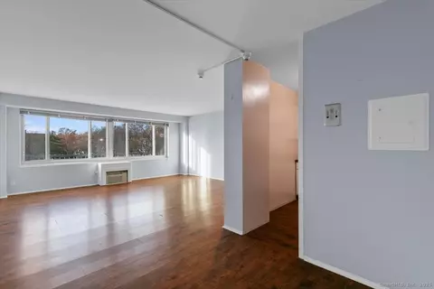 100 York St #3B, New Haven, CT 06511