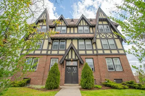 28 Whitney St, Hartford, CT 06105