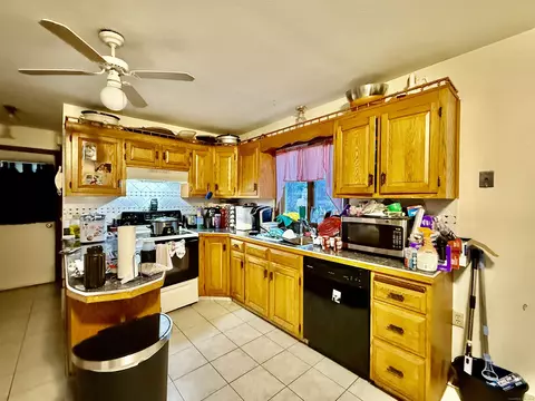 Kitchen - 226 W High St, East Hampton, CT 06424 photo 2 of 6