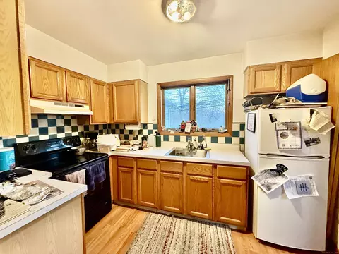 Kitchen - 226 W High St, East Hampton, CT 06424 photo 5 of 6