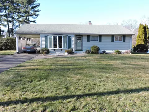 35 Dower Rd, South Windsor, CT 06074