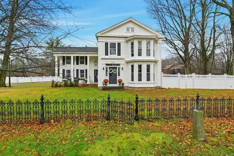 271 N Grand St, Suffield, CT 06093