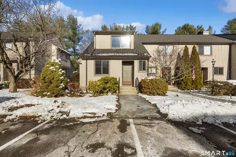 35 Brockton Ct #35, Beacon Falls, CT 06403