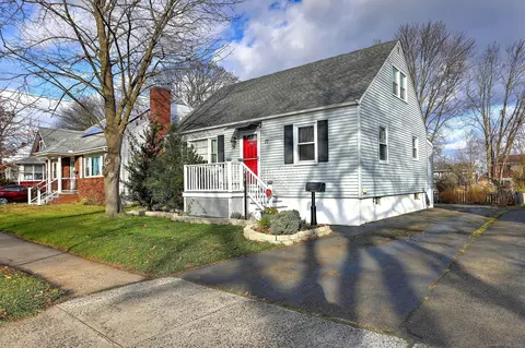 77 Concord St, New Haven, CT 06512