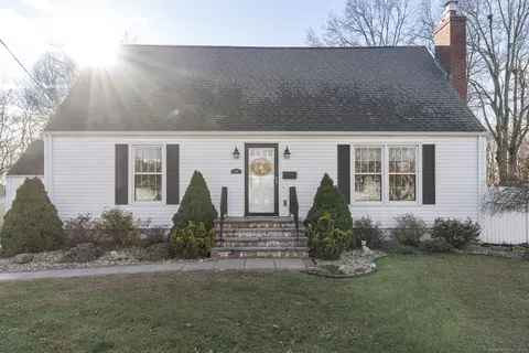 239 Beacon St, Newington, CT 06111
