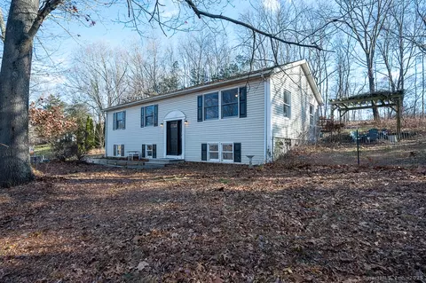 437 Somers Rd, Ellington, CT 06029
