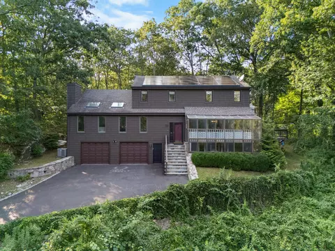 340 Morehouse Rd, Easton, CT 06612