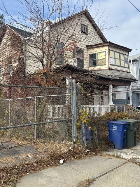 179 4th St, Bridgeport, CT 06607