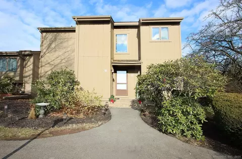 3 Pilgrim Hbr #C, Wallingford, CT 06492