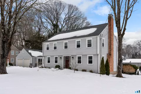 19 Glen Holw, West Hartford, CT 06117
