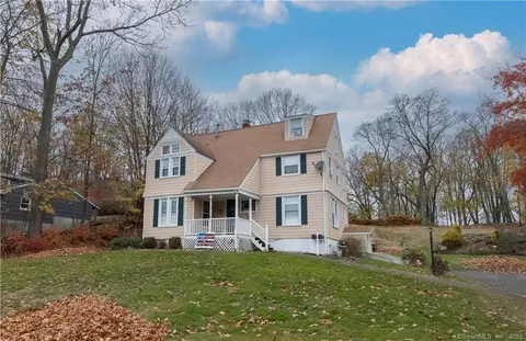 105 Church St, West Haven, CT 06516