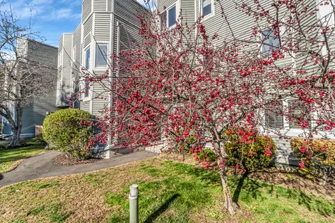 1412 Whitney Ave #F3, Hamden, CT 06517