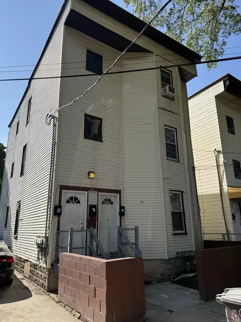 46 Hurlburt St, New Haven, CT 06519