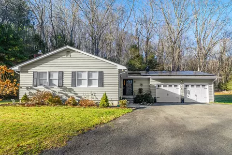 98 Great Hill Rd, Oxford, CT 06478
