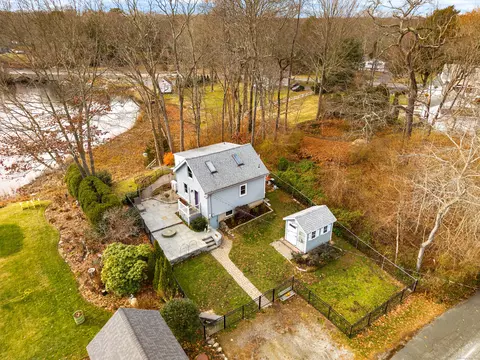 37 Nolin Rd, Westbrook, CT 06498