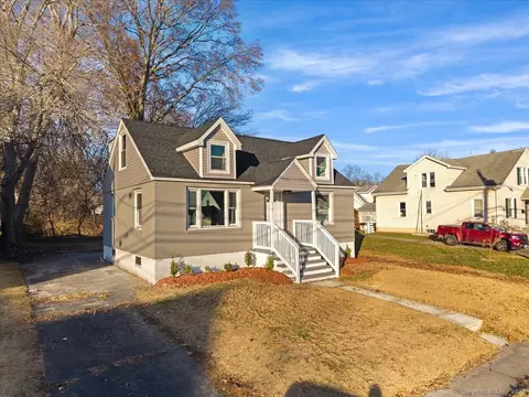 34 Arbor St, Stratford, CT 06614