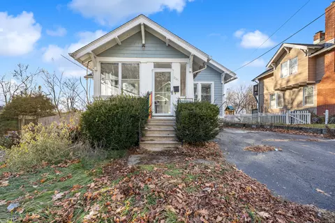 1045 Cooke St, Waterbury, CT 06704