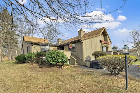 183 Apache Ln #A, Stratford, CT 06614