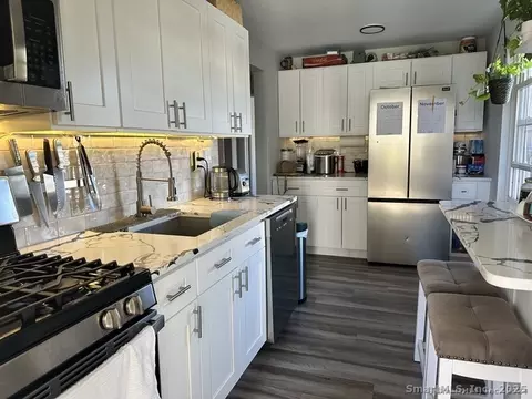 16 Revere Dr #1, Stamford, CT 06902