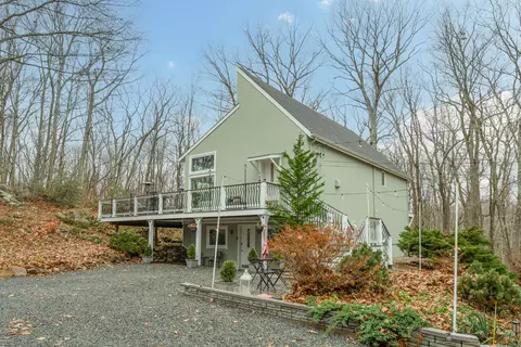 286 Weatherly Trl, Guilford, CT 06437