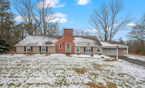 27 Sunset Rd, Ellington, CT 06029