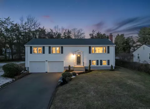 1279 Maple St, Rocky Hill, CT 06067