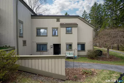 496 Heritage Vlg #A, Southbury, CT 06488