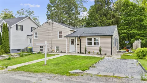 113 Devonwood Dr, Waterbury, CT 06708