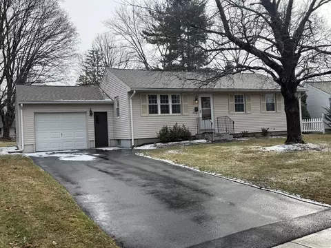 129 Sun Valley Dr, Southington, CT 06489