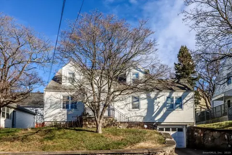 120 N Cliff St, Ansonia, CT 06401